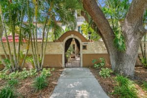 3833 AZEELE STREET, TAMPA, FL 33609 Sold 04/20/25