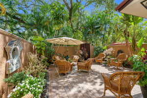 3833 AZEELE STREET, TAMPA, FL 33609 Sold 04/20/25