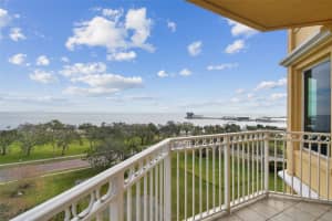 555 5TH AVENUE, ST PETERSBURG, FL 33701 Sold 02/19/25