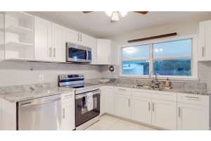 4221 58TH AVENUE, ST PETERSBURG, FL 33714 Sold 03/28/25