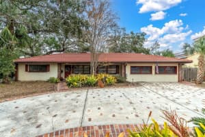 1545 Park St N, ST PETERSBURG