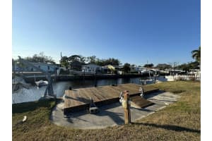 9524 TREASURE LANE, ST PETERSBURG, FL 33702 - MLS#MFRTB8339749