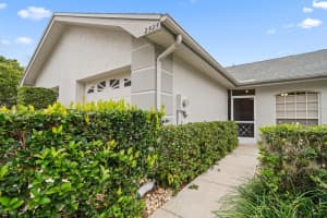 2525 STONY BROOK LANE, CLEARWATER, FL 33761 Sold 02/20/25
