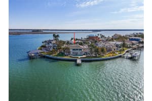 892 HARBOR ISLAND, CLEARWATER BEACH, FL 33767 Sold 02/28/25