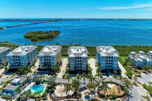 380 ARUBA CIRCLE, BRADENTON, FL 34209 Sold 05/23/25
