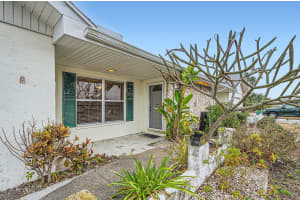 1207 EASTLOCH COURT, SUN CITY CENTER, FL 33573 - MLS#MFRTB8340420