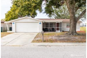 9825 Lakeside Ln, PORT RICHEY