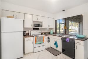 4154 PINELAKE LANE, TAMPA, FL 33618 Sold 07/17/25
