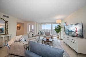 5700 ESCONDIDA BOULEVARD, ST PETERSBURG, FL 33715 Sold 02/21/25