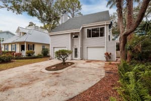 407 BAY VIEW STREET, SAFETY HARBOR, FL 34695 Sold 05/02/25