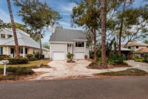 407 BAY VIEW STREET, SAFETY HARBOR, FL 34695 Sold 05/02/25