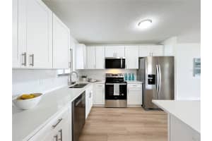 3932 ASHWOOD LANE, SARASOTA, FL 34232 - MLS#MFRTB8341464