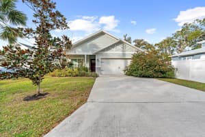 37137 FLORIDA AVENUE, DADE CITY, FL 33525 Sold 04/22/25