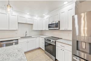 5915 29TH AVENUE DRIVE, BRADENTON, FL 34208 Sold 03/18/25