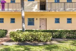 151 BERKLEY ROAD, HOLLYWOOD, FL 33024 Sold 03/06/25
