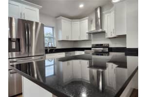 5211 PEACH AVE, SEFFNER, FL 33584 Sold 04/07/25