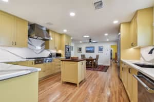 830 23RD AVENUE, ST PETERSBURG, FL 33704 Sold 03/26/25
