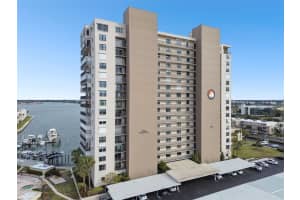 7300 SUN ISLAND DRIVE, SOUTH PASADENA, FL 33707 Sold 03/10/25