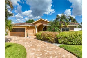 565 CRYSTAL DRIVE, MADEIRA BEACH, FL 33708 Sold 04/21/25