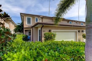 820 DATE PALM LANE, ST PETERSBURG, FL 33707 Sold 03/10/25