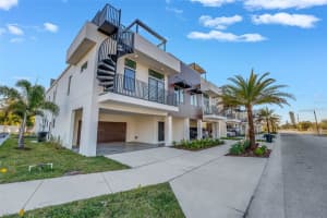 8631 5th Street North, ST PETERSBURG