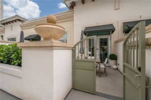 450 KNIGHTS RUN AVENUE, TAMPA, FL 33602 Sold 04/02/25