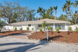 2004 VIRGINIA DRIVE, BRADENTON, FL 34205 Sold 04/25/25