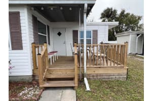 12674 SEMINOLE BOULEVARD, LARGO, FL 33778 Sold 10/15/25