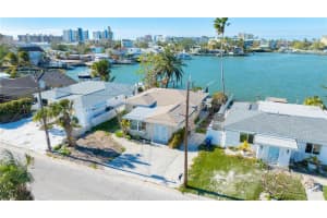 256 145th Ave E, MADEIRA BEACH
