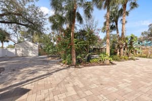 8825 OAK STREET, RIVERVIEW, FL 33578 Sold 04/23/25