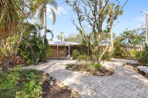 8825 OAK STREET, RIVERVIEW, FL 33578 Sold 04/23/25
