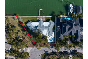 981 BAY ESPLANADE, CLEARWATER BEACH, FL 33767 Sold 03/04/25