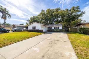 1054 OAKWOOD DRIVE, DUNEDIN, FL 34698 Sold 04/24/25