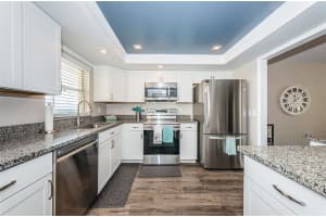 4550 COVE CIRCLE, ST PETERSBURG, FL 33708 Sold 03/31/25
