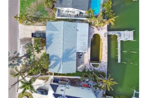 8114 CAUSEWAY BOULEVARD, ST PETERSBURG, FL 33707 Sold 04/07/25