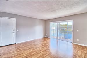 13760 ORANGE SUNSET DRIVE, TAMPA, FL 33618 - MLS#MFRTB8344165