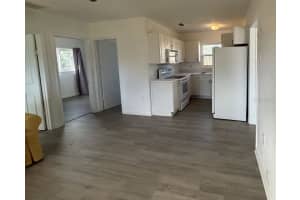 208 PENNSYLVANIA AVENUE, OSPREY, FL 34229 Sold 04/11/25