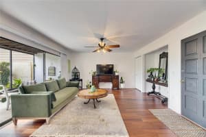 4128 PINELAKE LANE, TAMPA, FL 33618 Sold 04/01/25
