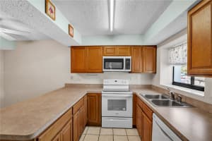 639 MICHIGAN BOULEVARD, DUNEDIN, FL 34698 Sold 04/25/25