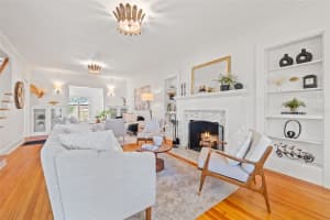 425 20TH AVENUE, ST PETERSBURG, FL 33704 Sold 06/16/25