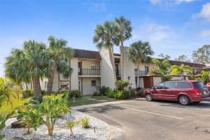 2750 BAY DRIVE, LARGO, FL 33771 Sold 04/19/25