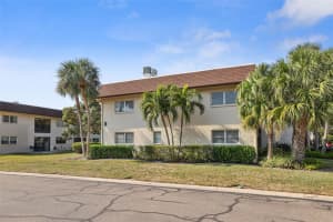 2750 BAY DRIVE, LARGO, FL 33771 Sold 04/19/25