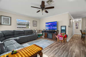 651 SOUTHWEST BOULEVARD, ST PETERSBURG, FL 33703 - MLS#MFRTB8344989