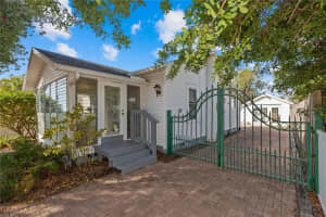 2907 CLINTON STREET, GULFPORT, FL 33707 Sold 03/27/25