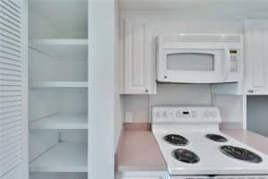 8950 PARK BOULEVARD, SEMINOLE, FL 33777 Sold 07/15/25