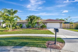 2851 Hardee Dr, SARASOTA