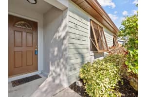 1310 MERES BOULEVARD, TARPON SPRINGS, FL 34689 Sold 04/30/25
