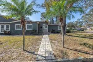 540 VILLAGRANDE AVENUE, ST PETERSBURG, FL 33707 - MLS#MFRTB8345602