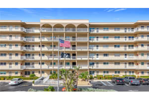 6075 SHORE BOULEVARD, GULFPORT, FL 33707 Sold 04/16/25