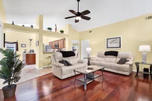 393 WATERFORD CIRCLE, TARPON SPRINGS, FL 34688 Sold 04/09/25